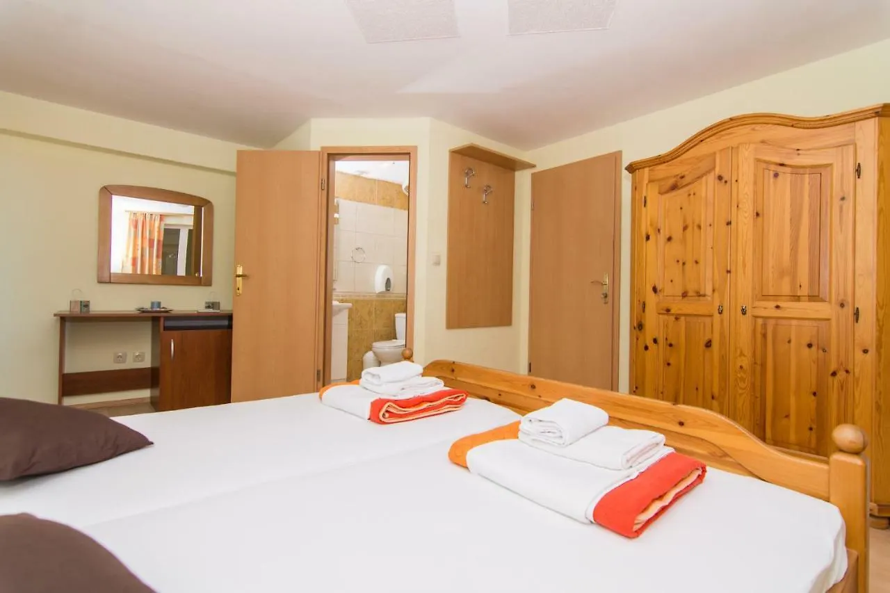 Villa Jadran Trogir 3*,  Croatie