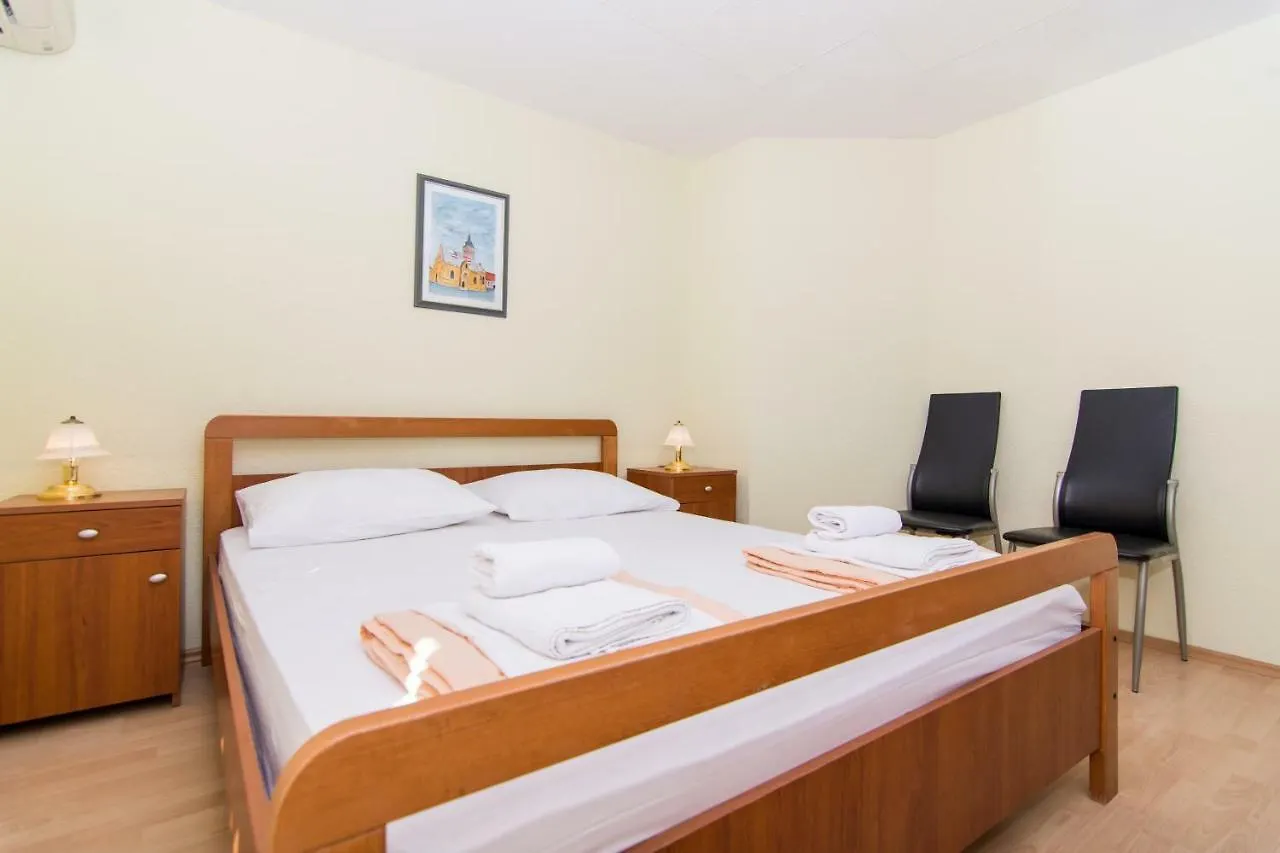 Villa Jadran Trogir Guest house