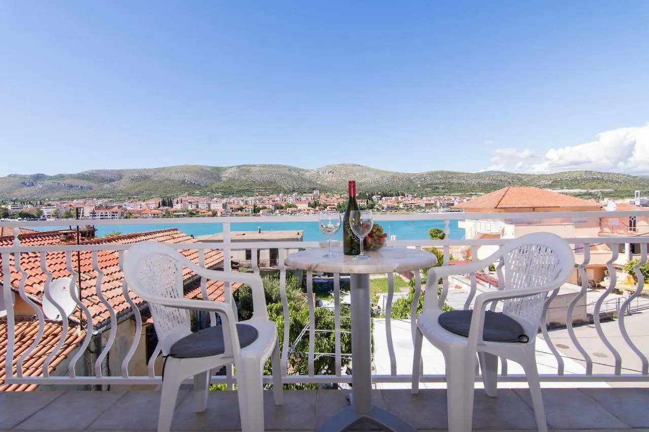 Villa Jadran Trogir Guest house
