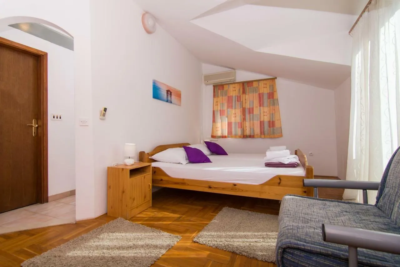 Villa Jadran Trogir Guest house
