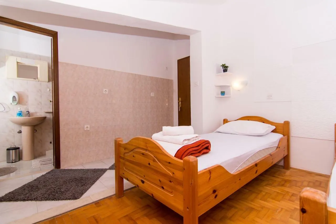 Villa Jadran Trogir Guest house