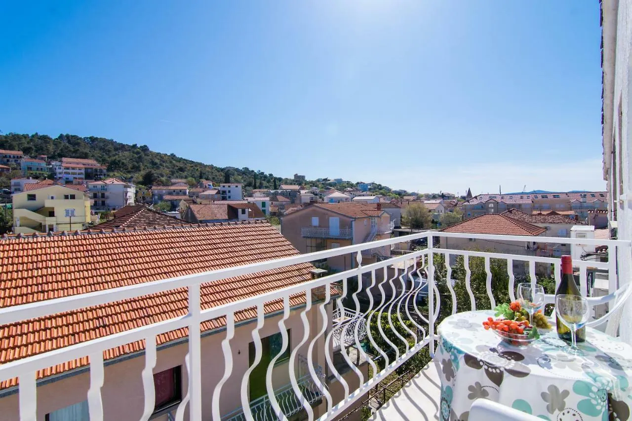 Villa Jadran Trogir 3*,