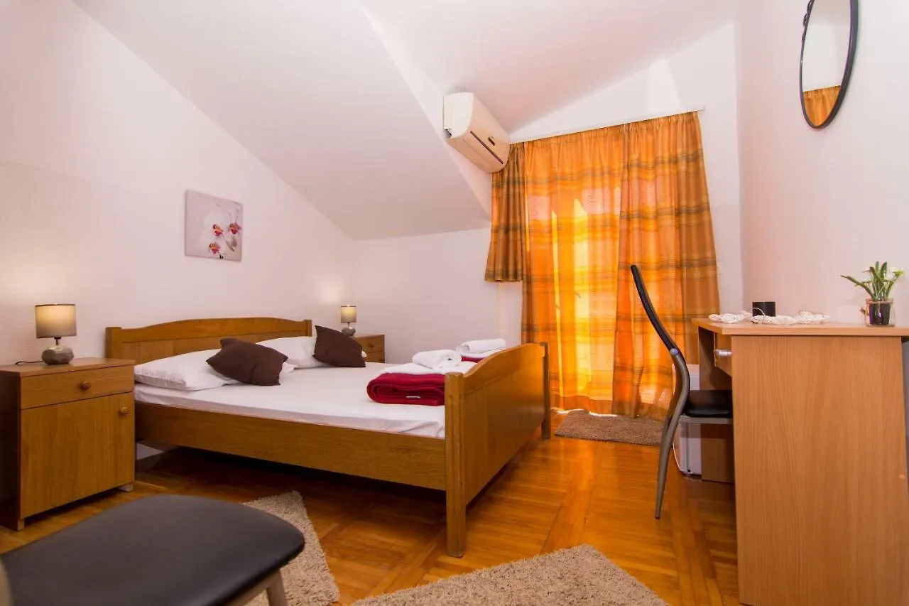 Guest house Villa Jadran Trogir