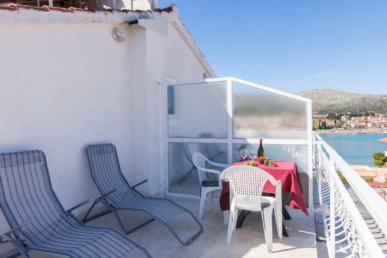 Villa Jadran Trogir 3*,  Croatia