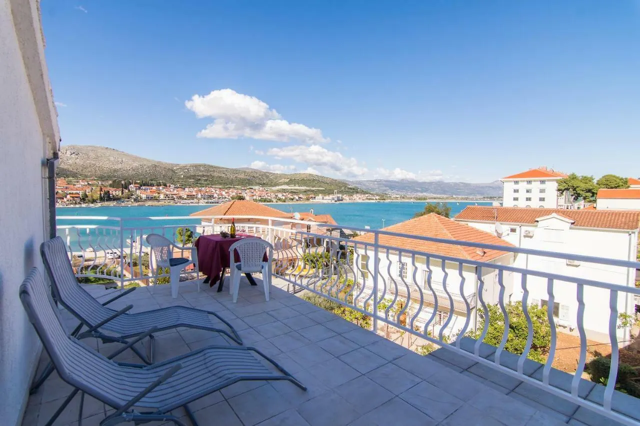 Villa Jadran Trogir 3*,